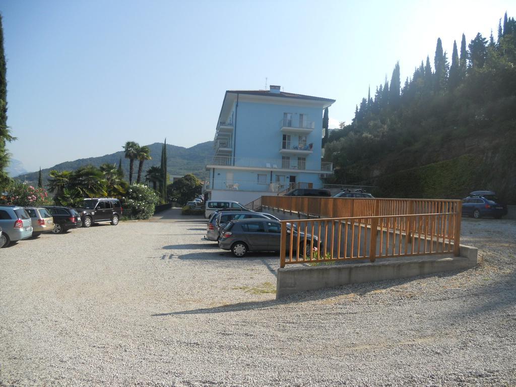 Residence Marina Riva del Garda Luaran gambar