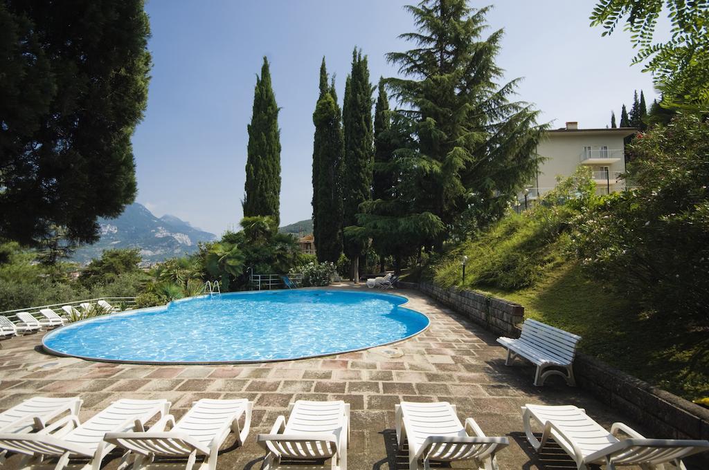 Residence Marina Riva del Garda Luaran gambar