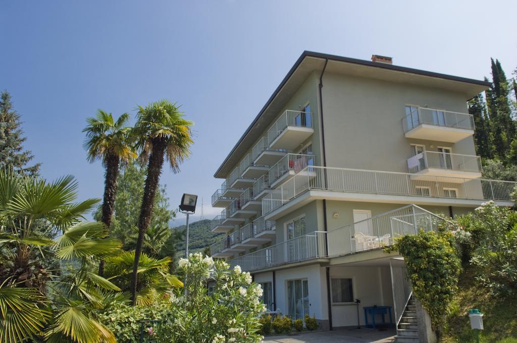 Residence Marina Riva del Garda Luaran gambar