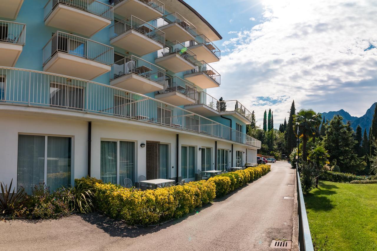 Residence Marina Riva del Garda Luaran gambar