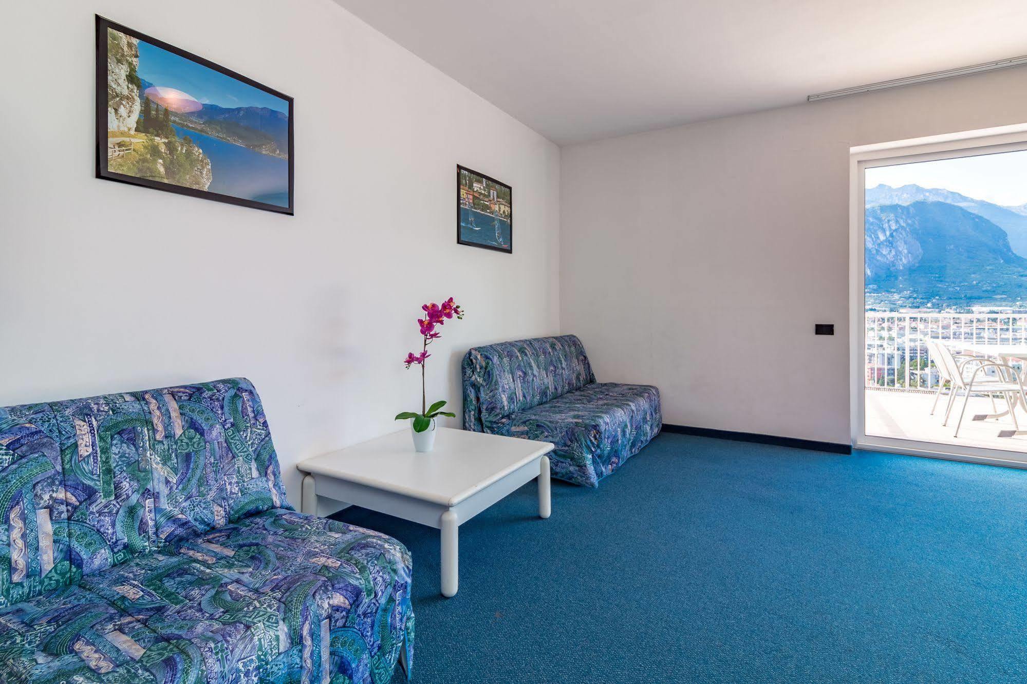 Residence Marina Riva del Garda Luaran gambar