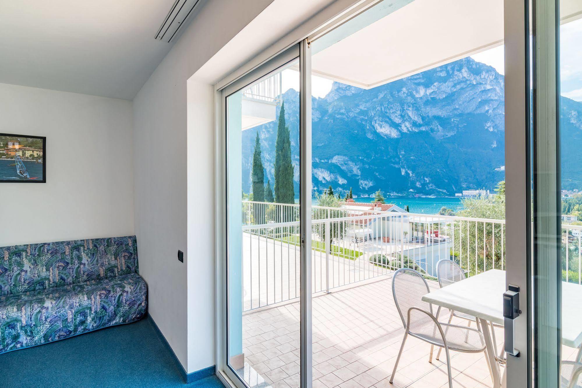 Residence Marina Riva del Garda Luaran gambar